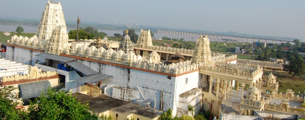 Bhadradri (Bhadrachalam) Sri Rama temple above the Godavari