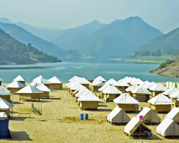 Riverside tents for the Papikondalu night stay at Sirivaka, below the Papikondalu hills